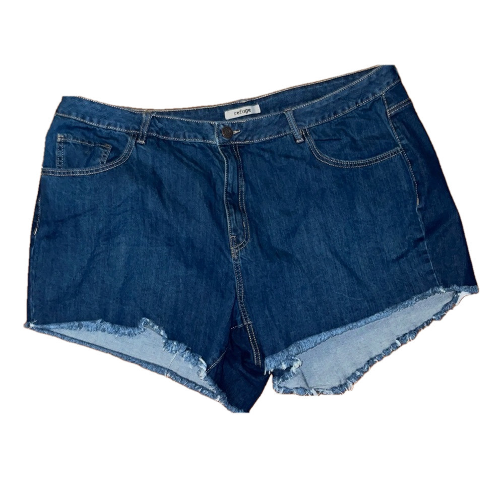 NWOT Refuge cut off jean shorts